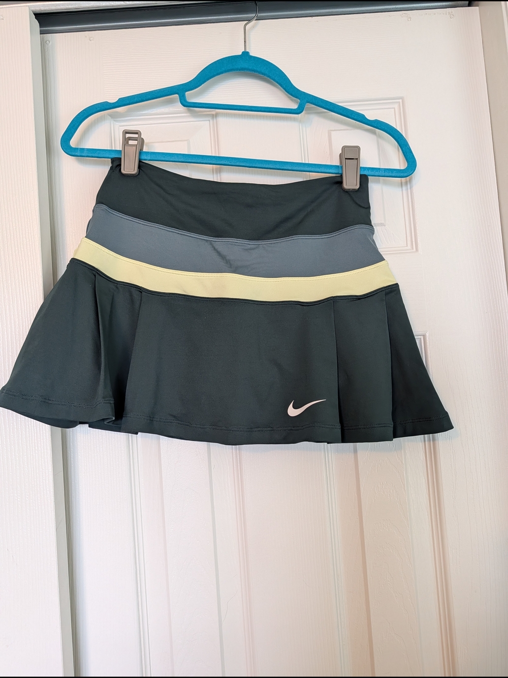 Nike Women's Dark Gray Athletic Skirt with Pale Yellow Stripe